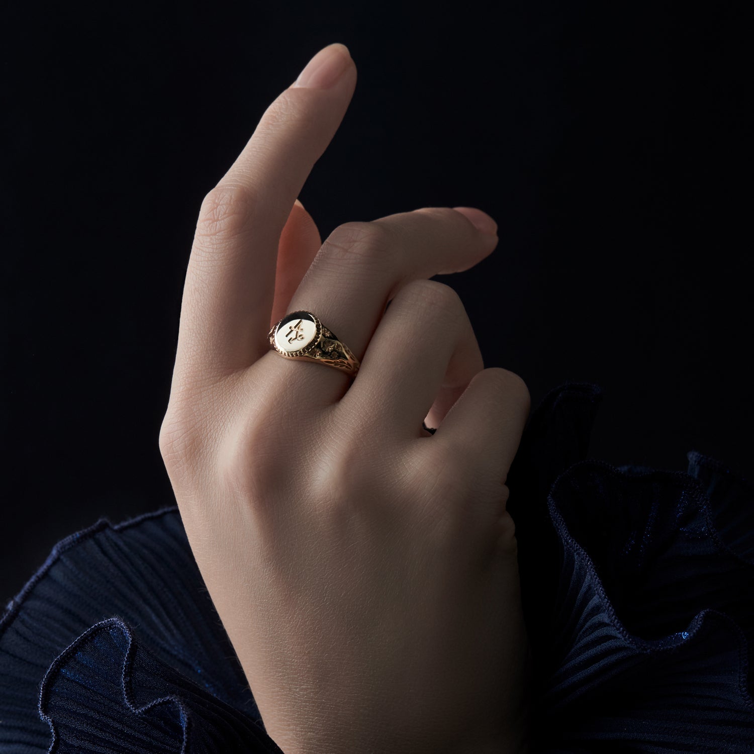 Karen walker deals signet ring