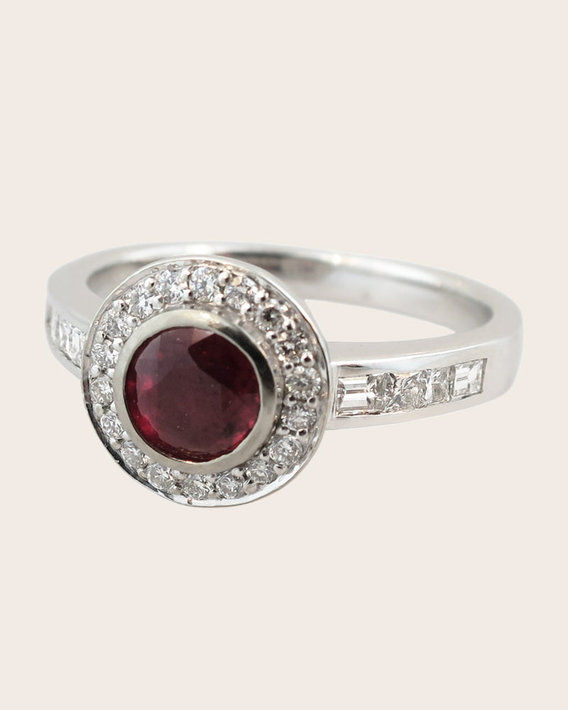 18ct White Gold Ruby & Baguette & Princess Cut Diamond Ring