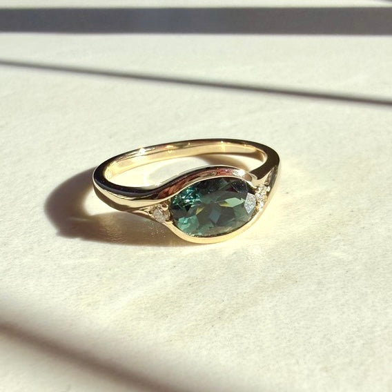 9ct Yellow Gold Blue-Green Tourmaline & Round Brilliant Cut Diamond Ring
