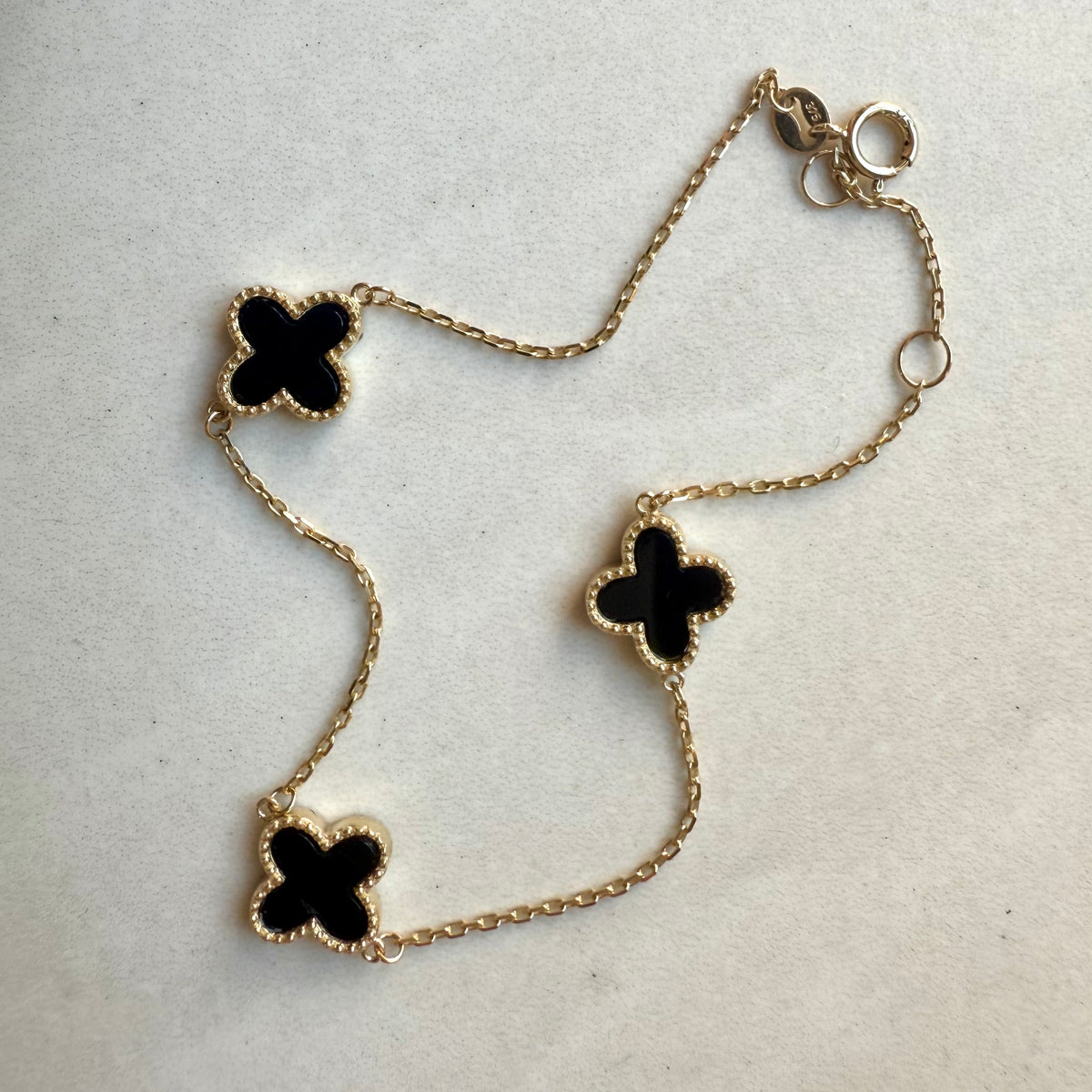 9ct Yellow Gold Black Onyx Clover Charm Bracelet