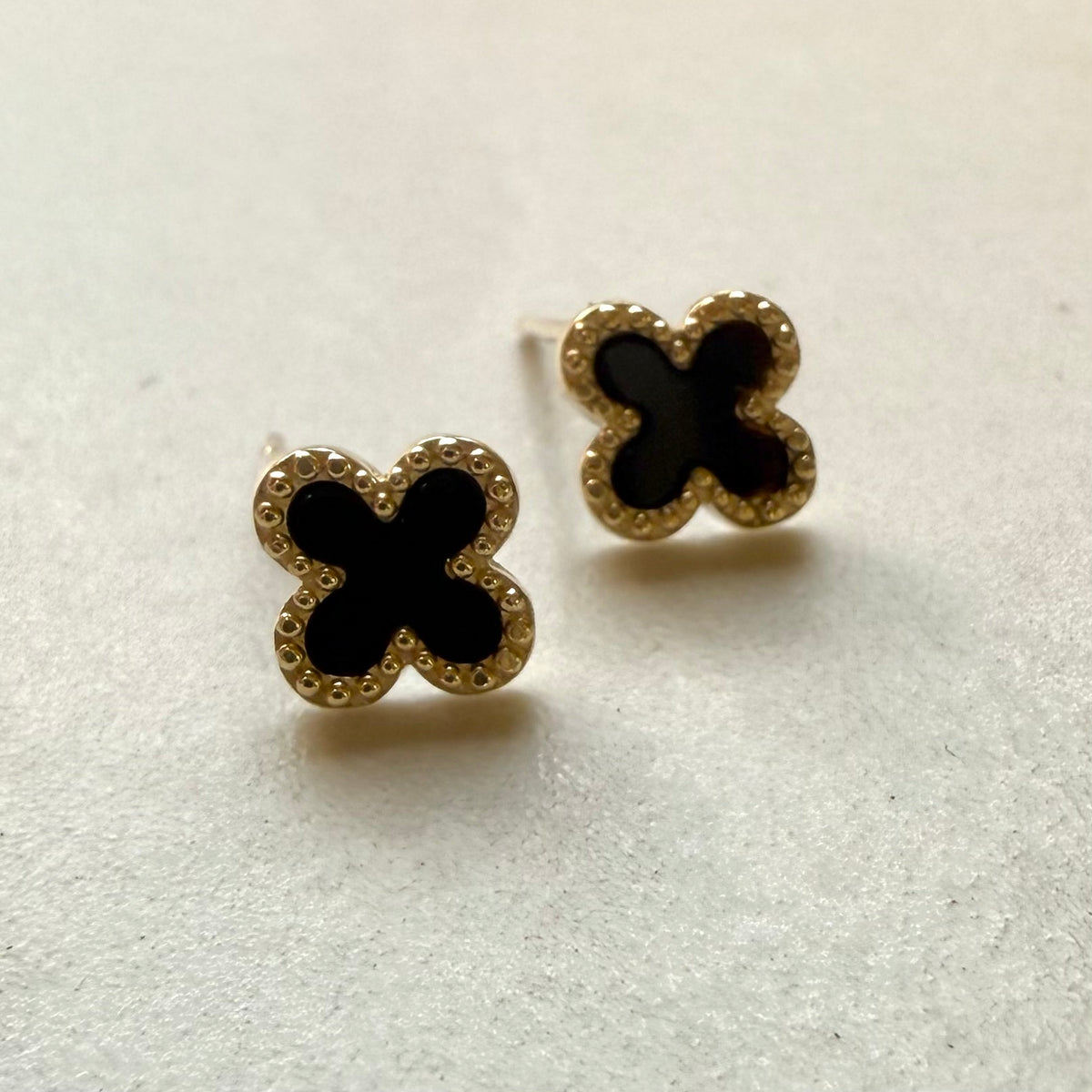 9ct Yellow Gold Black Onyx Clover Stud Earrings
