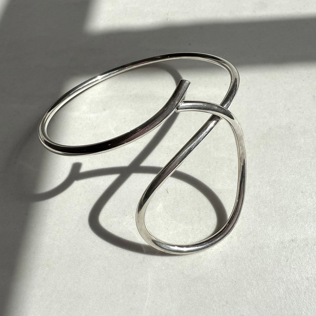 Sterling Silver Fancy Round Wire Loop Bangle