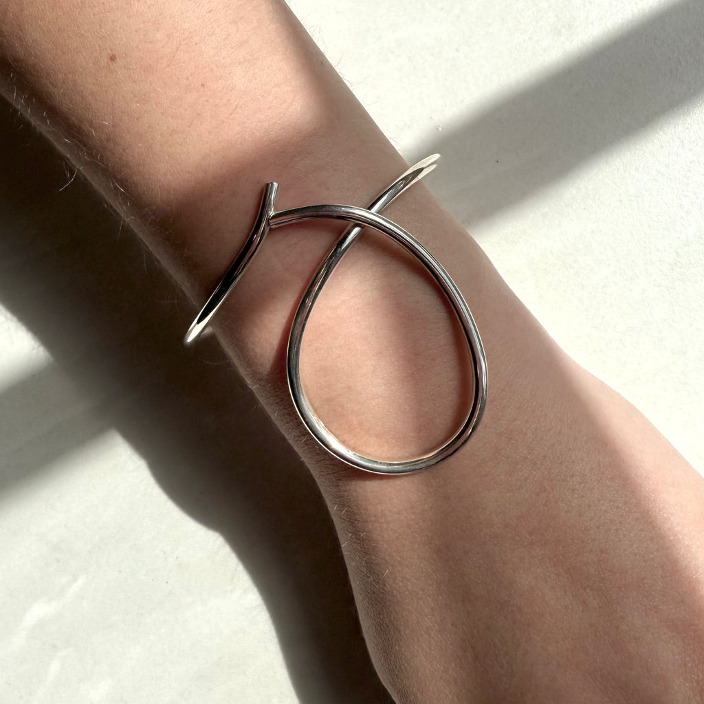 Sterling Silver Fancy Round Wire Loop Bangle