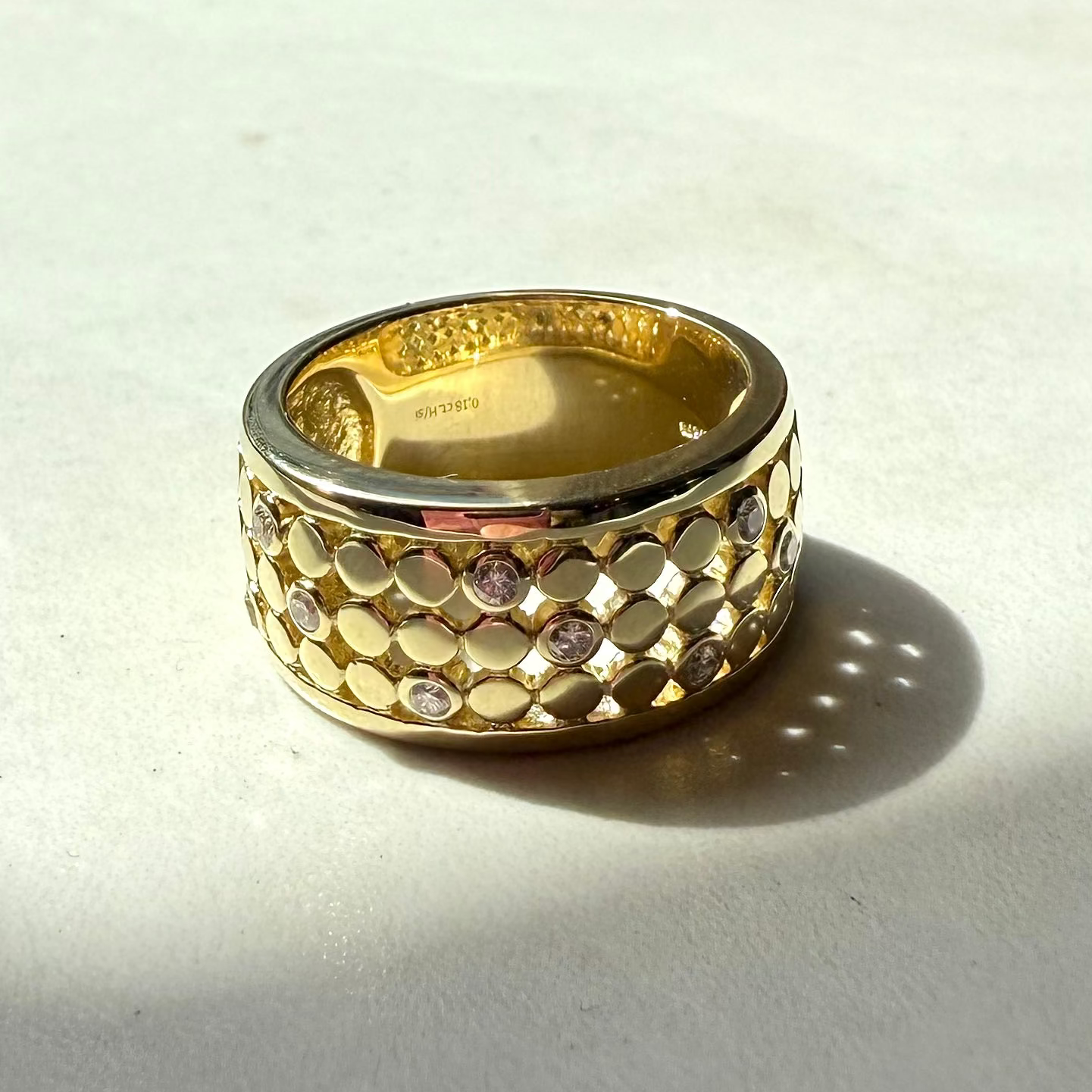 9ct Yellow Gold Lattice Diamond Band