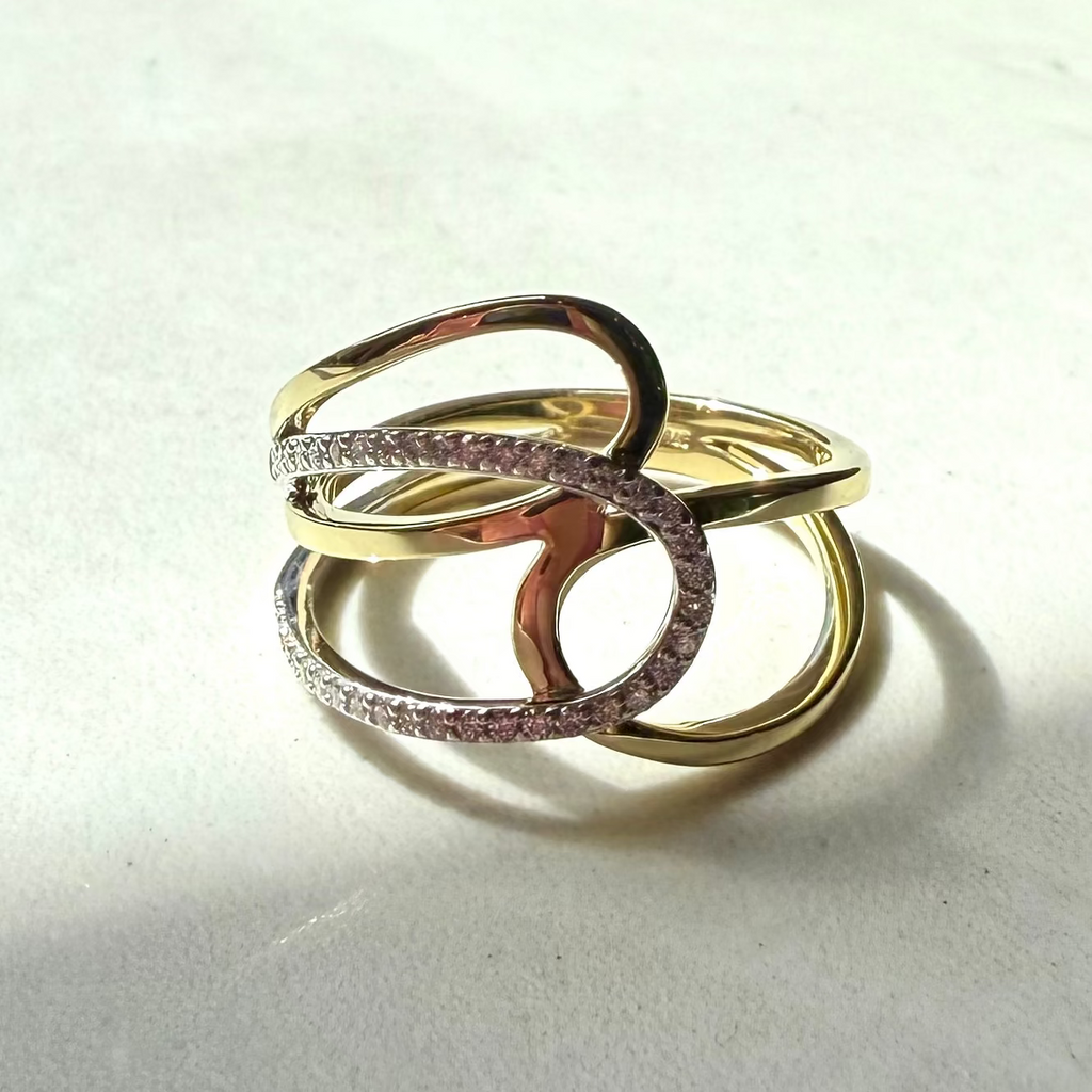 9ct Yellow Gold & Round Brilliant Cut Diamond Double Swirl Band