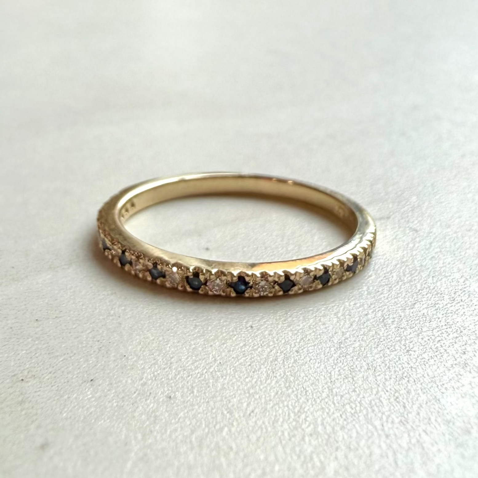 9ct Yellow Gold Sapphire & Diamond Mirco Claw Band