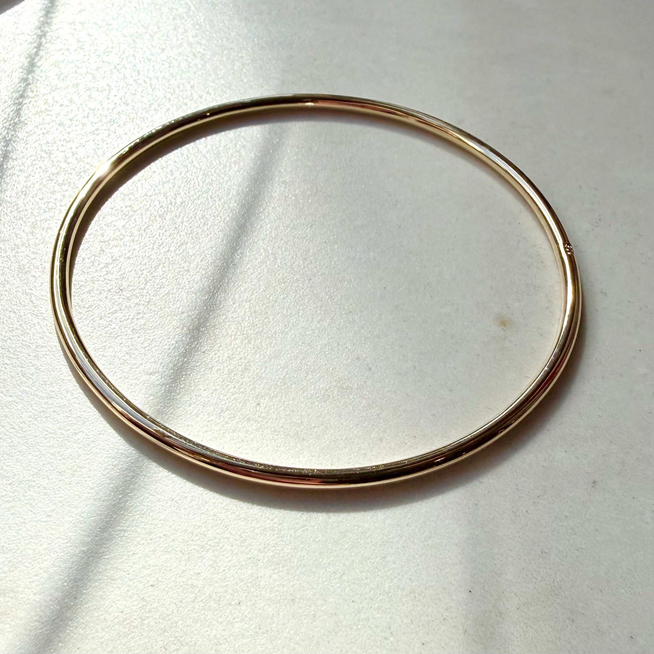 9ct Yellow Gold 2.4mm Round Wire Bangle