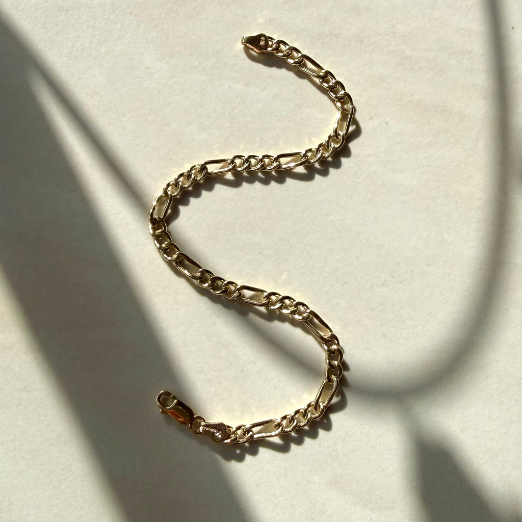 9ct Yellow Gold 3:1 Fiagro Bevelled Curb Chain Bracelet