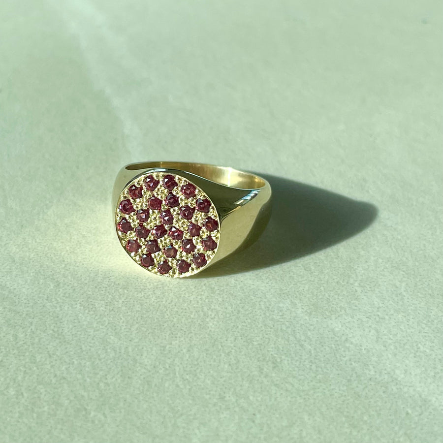 9ct Yellow Gold & Natural Pink Spinel Round Signet Ring