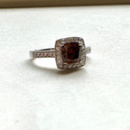 18CT WHITE GOLD COGNAC & WHITE DIAMOND RING