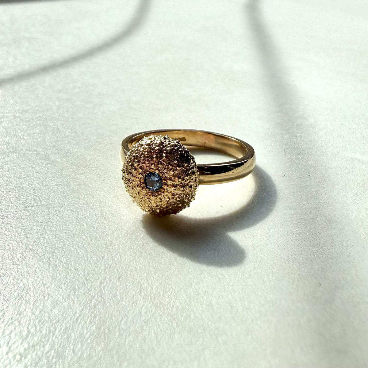 9ct Yellow Gold Pepe Kina & Sapphire Ring