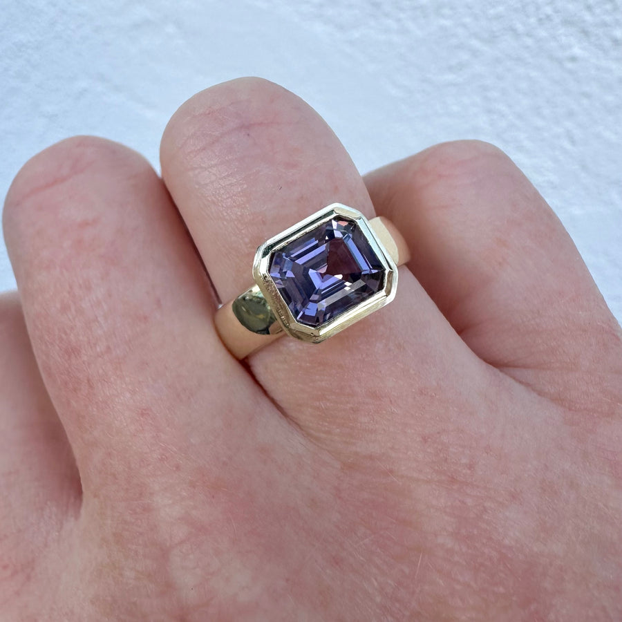 9ct Yellow Gold Lilac Emerald Cut Spinel Double Bezel Ring