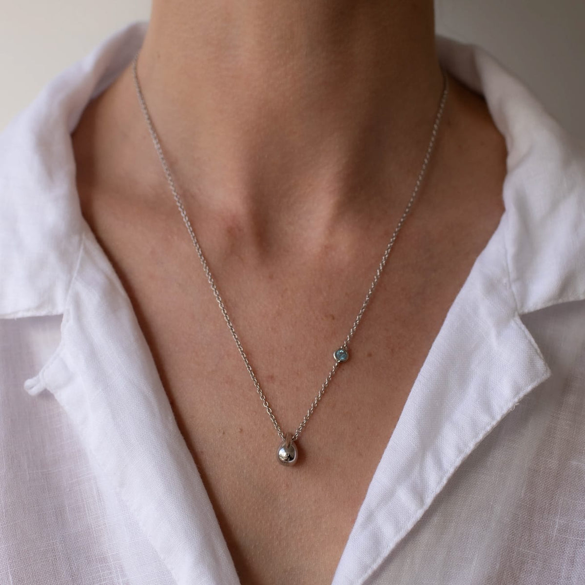 BOH RUNGA - STERLING SILVER & TOPAZ DROP IN THE OCEAN NECKLACE