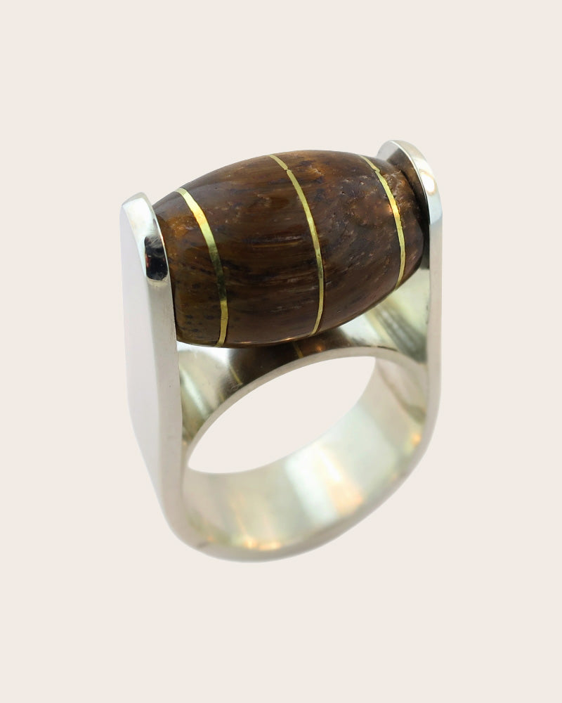 STERLING SILVER & 9CT YELLOW GOLD TIGERS EYE RING