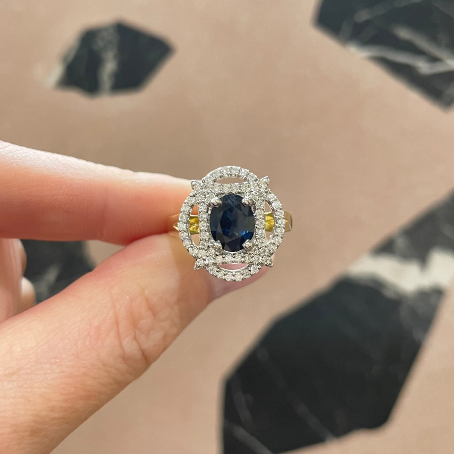 18ct White & Yellow Gold Inverell Sapphire & Round Brilliant Cut Diamond Ring